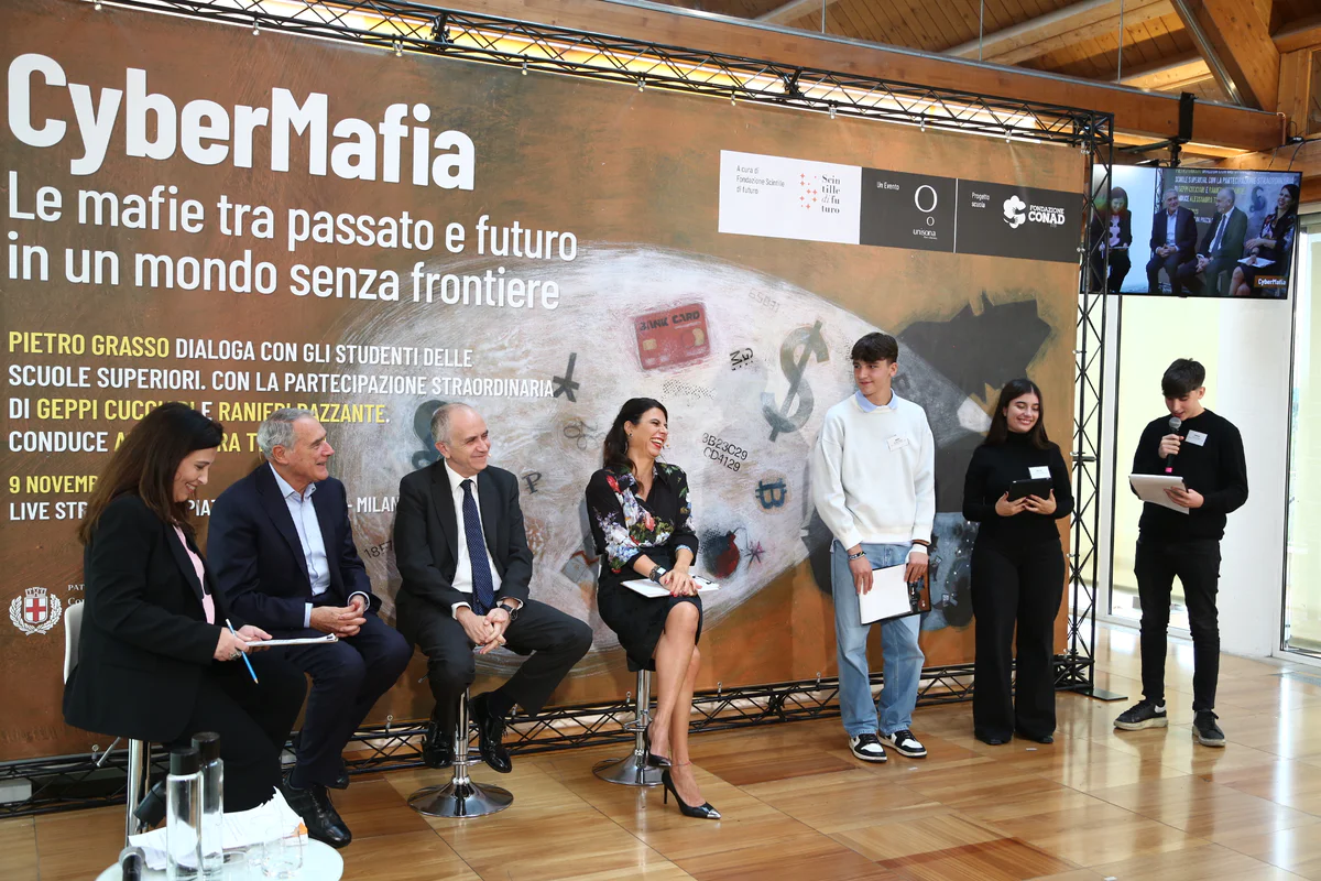 Progetto scuola fondazione conad ets con Pietro Grasso